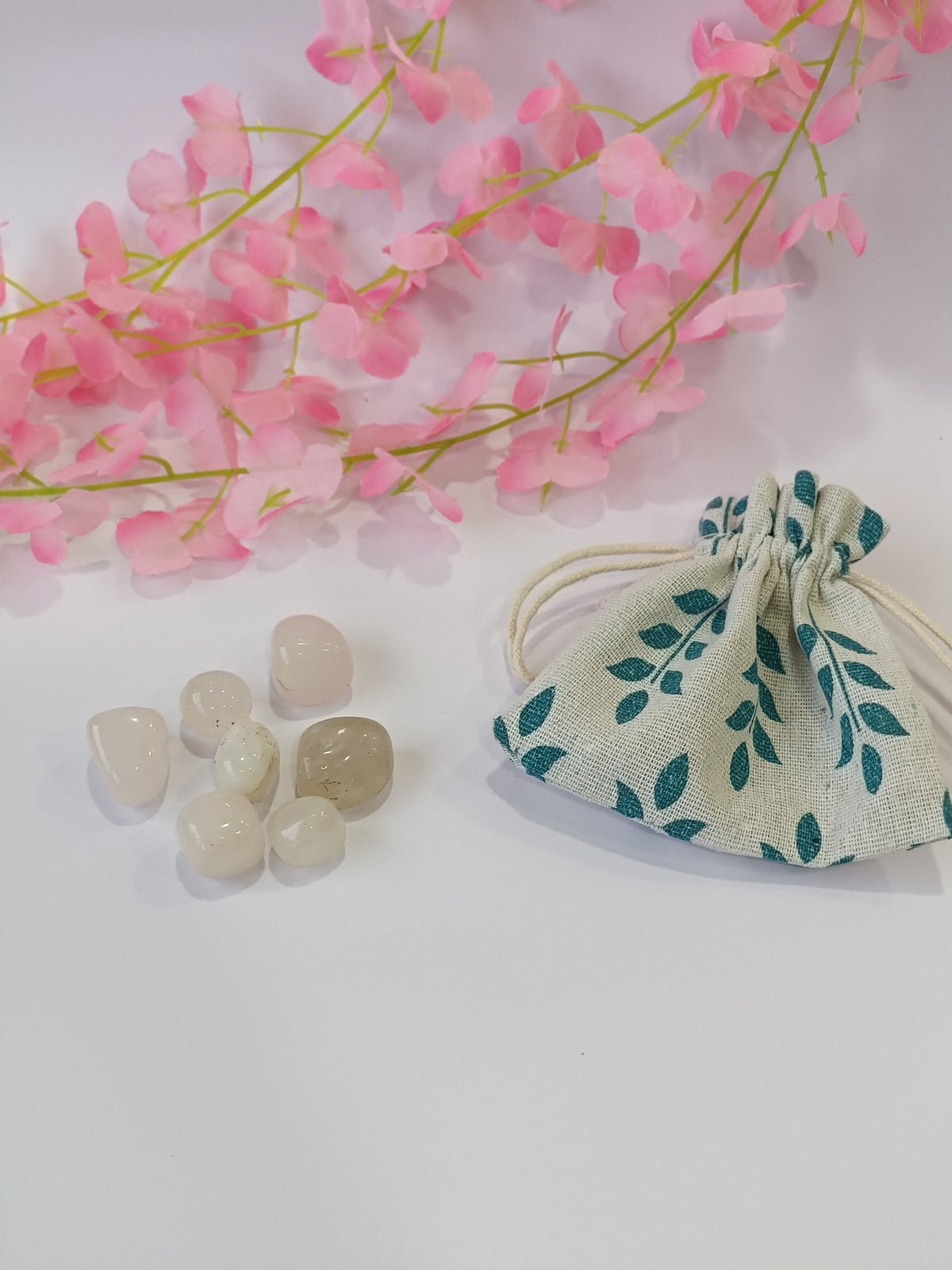 Agate Stone: Benefits, Uses &amp; How to Identify Real Agate
